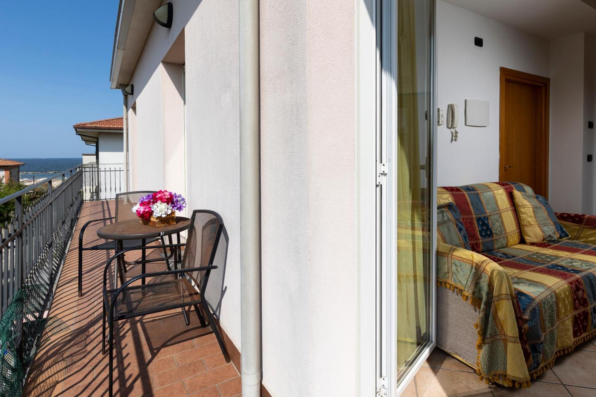 Residence Tre Trilo&Suites Rimini Exterior photo